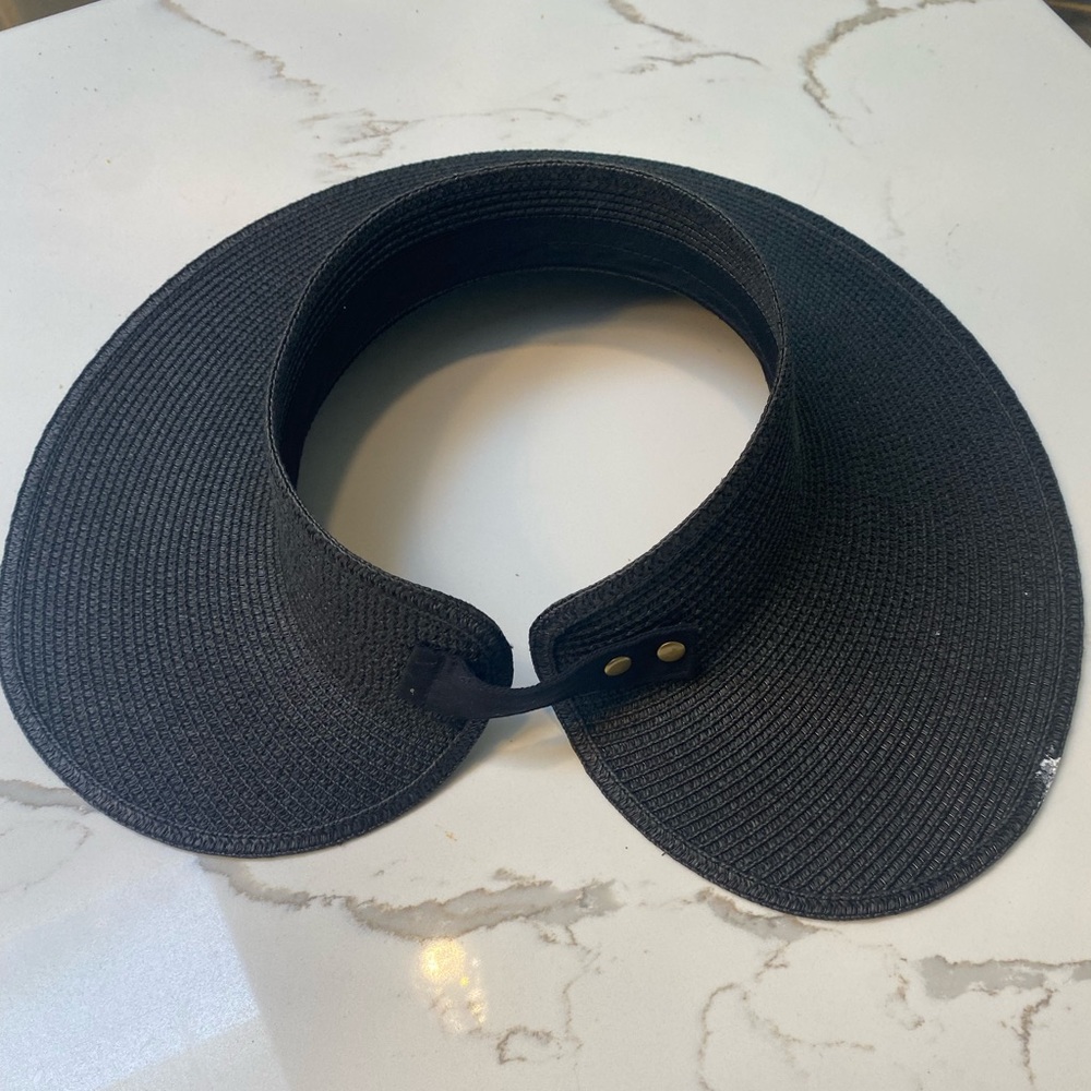 Sunhat visor with open top for bun